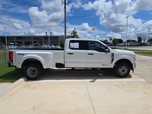 Used 2025 Ford F350 XLT AWD/4WD image 9