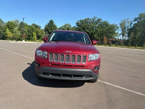 Used 2015 Jeep Compass Latitude AWD/4WD image 8