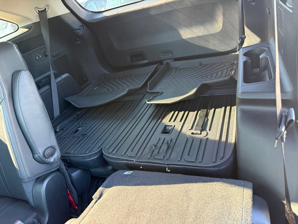 Used 2025 Kia Sorento EX w/ Panoramic Sunroof Package FWD image 11