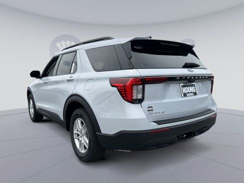 New 2026 Ford Explorer Active AWD/4WD image 4