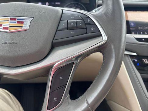 Used 2023 Cadillac XT5 Premium Luxury w/ Technology Package FWD image 11