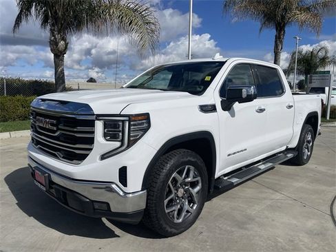 Used 2023 GMC Sierra 1500 SLT w/ SLT Premium Package image 4