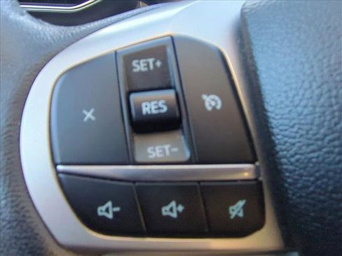 Used 2024 Ford Explorer XLT w/ Equipment Group 202A image 13