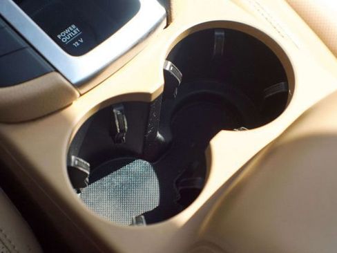 Used 2016 Porsche Macan S image 34