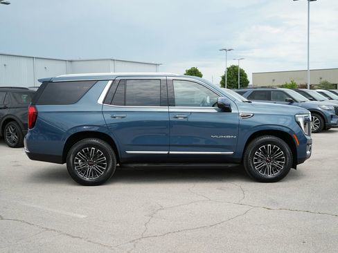 Used 2026 GMC Yukon Elevation AWD/4WD image 4