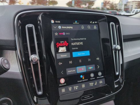 New 2026 Volvo XC40 B5 Plus w/ Protection Package Premier image 18