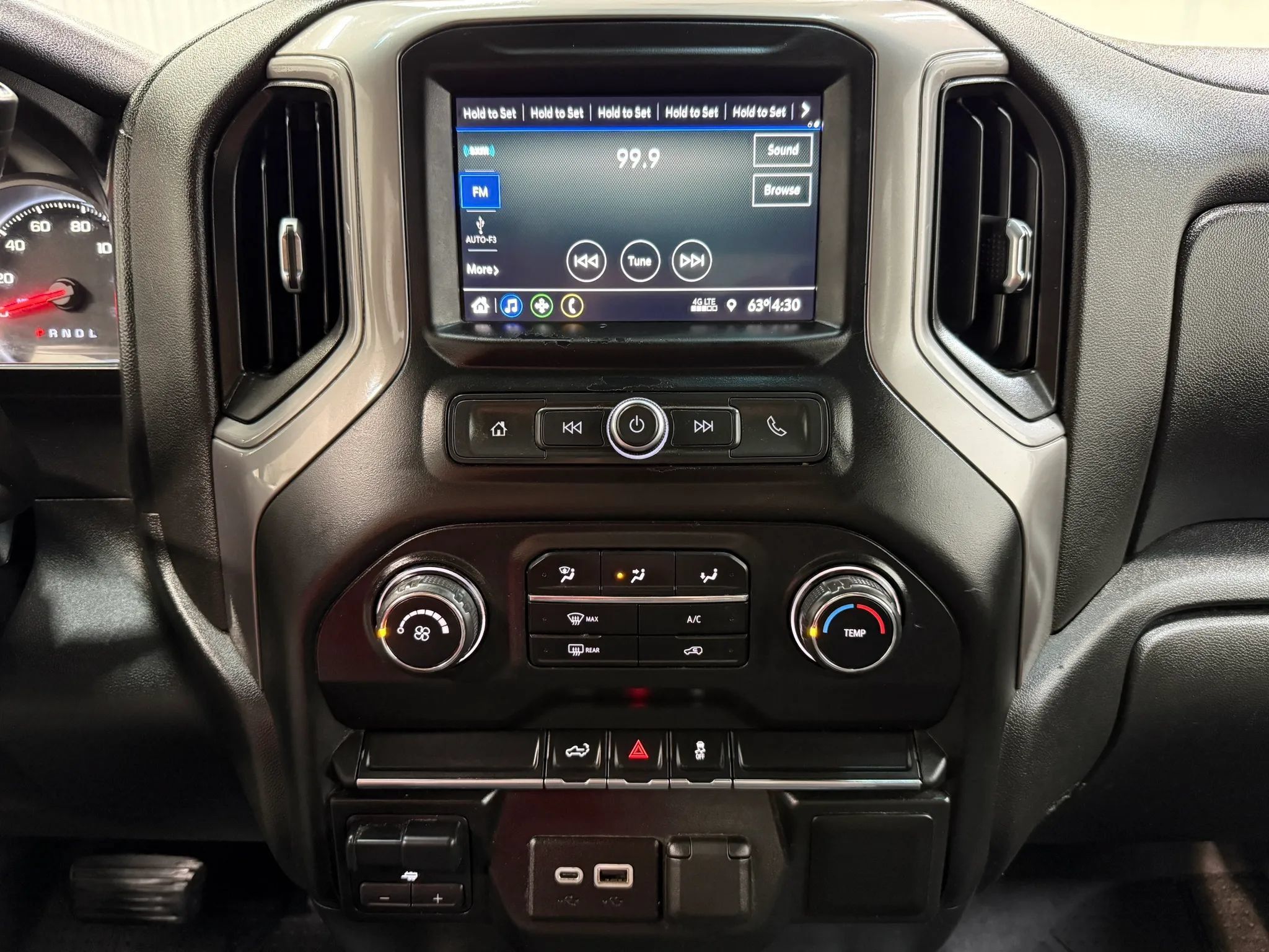 Used 2021 Chevrolet Silverado 2500 Custom w/ Custom Value Package AWD/4WD image 21