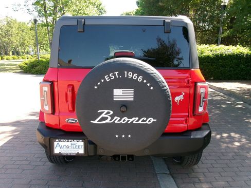 Used 2024 Ford Bronco Outer Banks AWD/4WD image 6