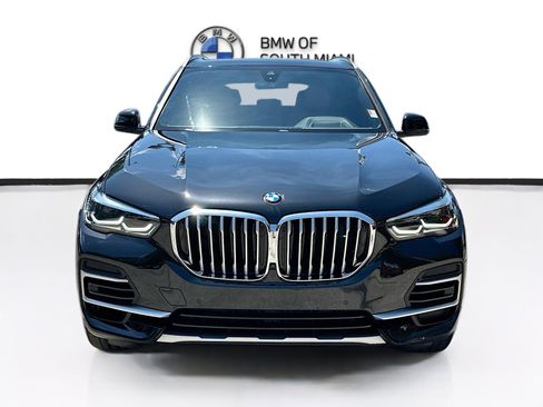 Certified 2022 BMW X5 sDrive40i w/ Premium Package RWD image 2