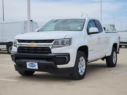 Used 2022 Chevrolet Colorado LT w/ Fleet Safety Package RWD image 3