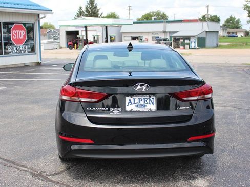 Used 2017 Hyundai Elantra Limited FWD image 5