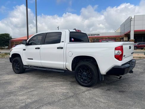 Used 2021 Toyota Tundra SR5 w/ SR5 Leather Package AWD/4WD image 7