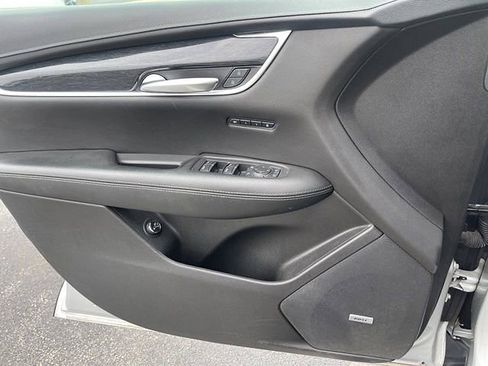 Used 2020 Cadillac XT5 Premium Luxury image 11