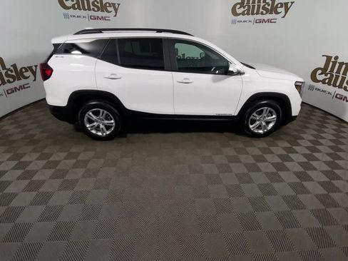 Certified 2023 GMC Terrain SLE w/ Driver Convenience Package FWD image 9