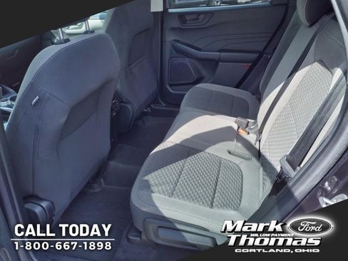 Used 2022 Ford Escape SE w/ Cold Weather Package image 7