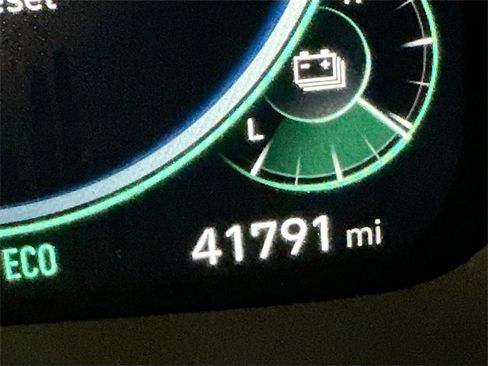 Used 2022 Hyundai Sonata Limited w/ Cargo Package image 17