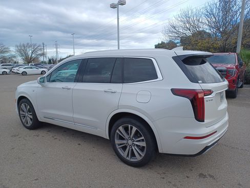 Used 2020 Cadillac XT6 Premium Luxury image 5