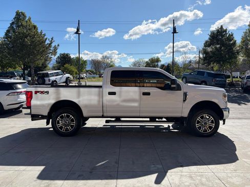 Used 2018 Ford F250 XLT w/ FX4 Off-Road Package AWD/4WD image 3
