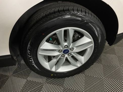 Used 2016 Ford Edge SEL w/ Equipment Group 201A AWD/4WD image 44