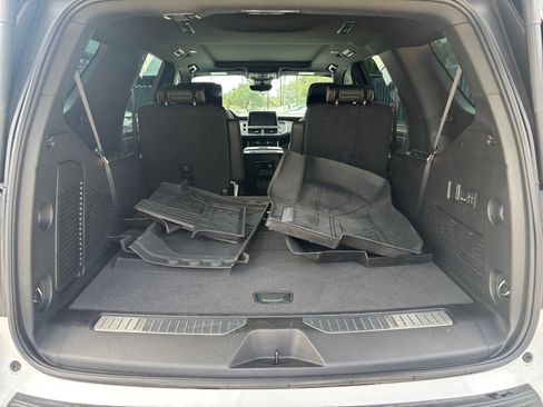 Used 2024 Chevrolet Tahoe Premier image 16