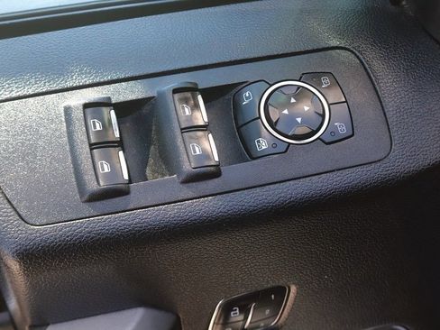 Used 2020 Ford F150 Platinum w/ Equipment Group 701A Luxury image 16