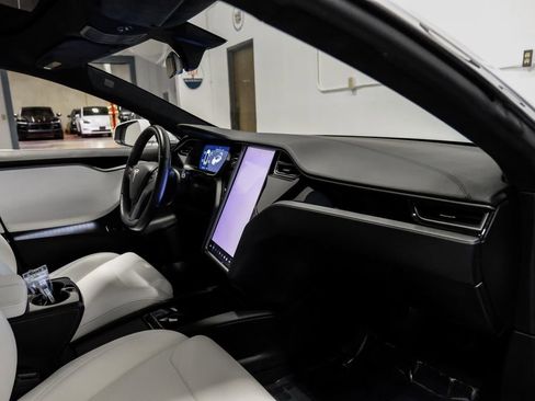 Used 2019 Tesla Model S Performance image 15