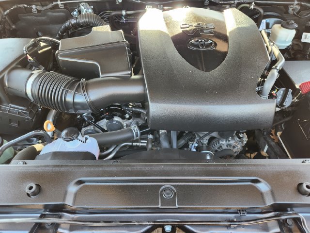 Used 2022 Toyota Tacoma SR5 RWD image 30