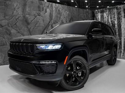 New 2025 Jeep Grand Cherokee Limited w/ Black Appearance Package