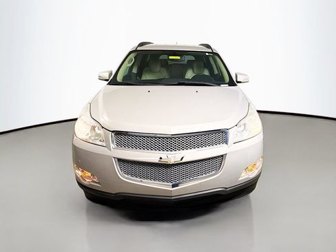 Used 2010 Chevrolet Traverse LTZ FWD image 2