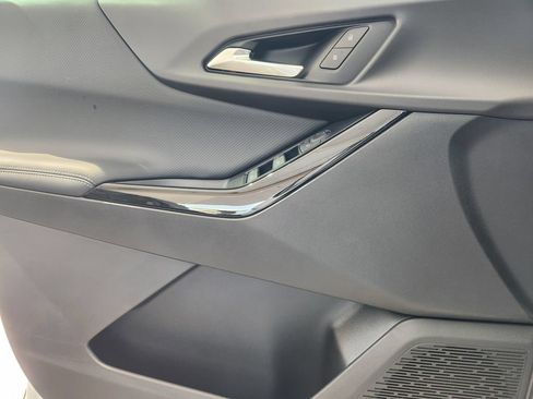 New 2027 Chevrolet Equinox LT FWD image 16