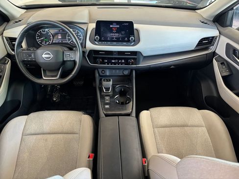 Used 2025 Nissan Rogue SV FWD image 35