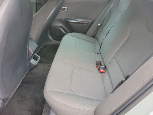 Used 2025 Kia K4 LXS FWD image 8