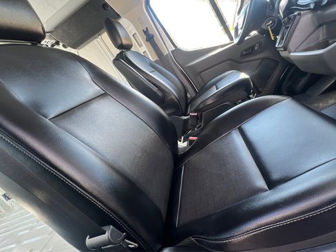 Used 2024 Ford Transit 250 Low Roof AWD image 26