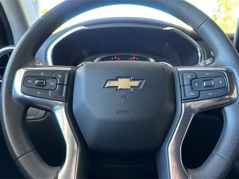 Used 2025 Chevrolet Blazer LT image 23