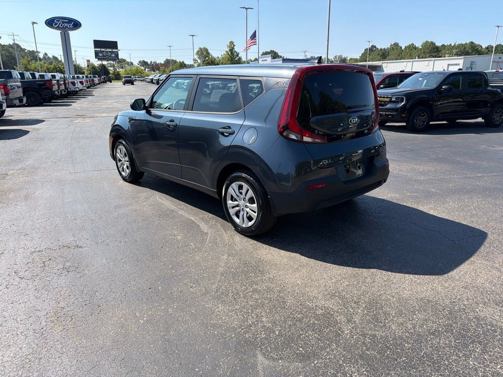 Used 2020 Kia Soul LX FWD image 5