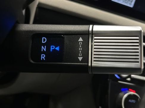 Used 2025 Hyundai Tucson Limited AWD/4WD image 19