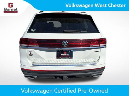 Certified 2024 Volkswagen Atlas SE w/ Panoramic Sunroof Package AWD/4WD image 4