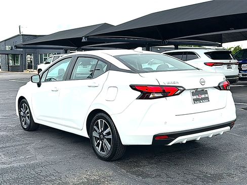 Used 2024 Nissan Versa SV image 6