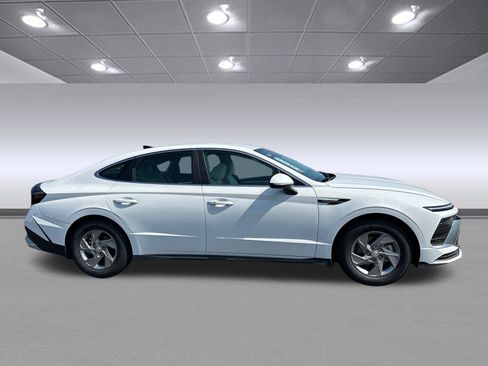 New 2025 Hyundai Sonata SE image 8