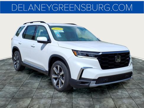 Used 2025 Honda Pilot Elite image 1
