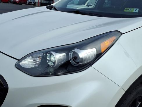 Certified 2021 Kia Sportage S image 10