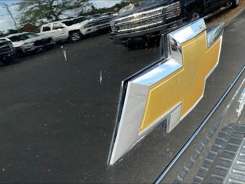 Certified 2023 Chevrolet Silverado 1500 High Country w/ High Country Premium Package AWD/4WD image 9