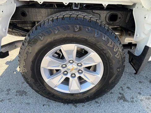 Used 2026 Chevrolet Silverado 1500 W/T w/ WT Value Package AWD/4WD image 18