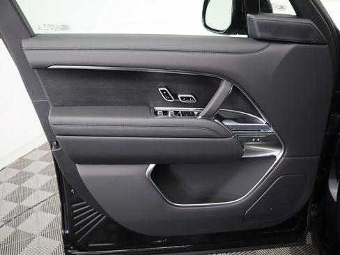 New 2026 Land Rover Range Rover SE image 25