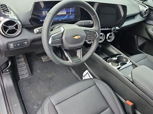 New 2025 Chevrolet Blazer EV LT image 11