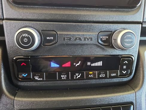 Used 2025 RAM ProMaster 2500 FWD image 15