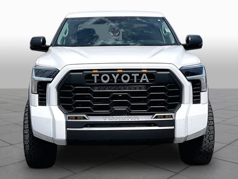 Used 2022 Toyota Tundra SR5 w/ SR5 Convenience Package AWD/4WD image 3