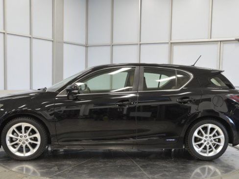 Used 2012 Lexus CT 200h image 4