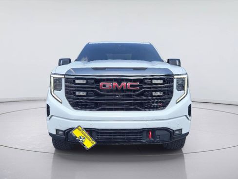 Used 2023 GMC Sierra 1500 AT4 w/ Technology Package AWD/4WD image 8