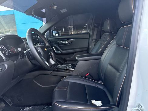 Used 2023 Chevrolet Blazer Premier image 9